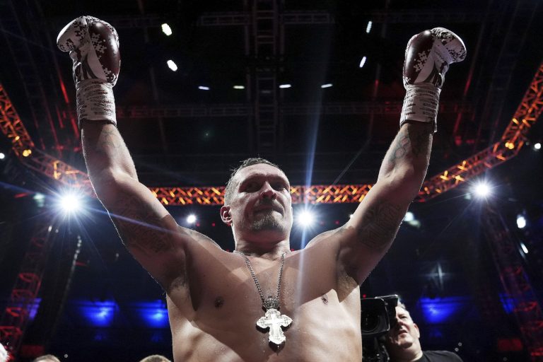 Usyk ordered to face Joseph Parker in heavyweight defense