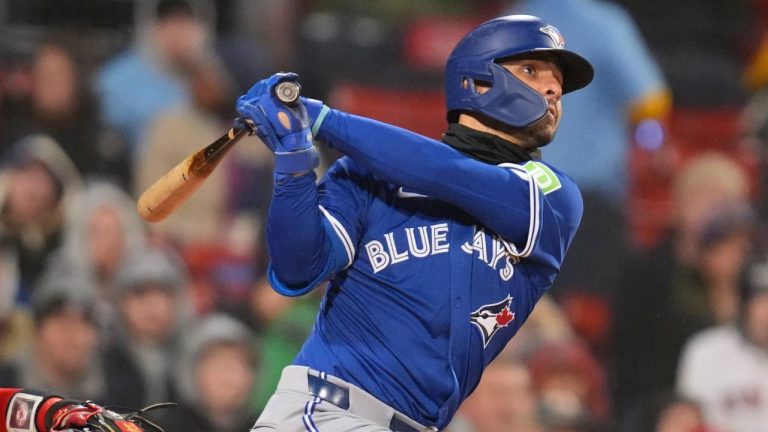 Blue Jays’ Andres Gimenez exits vs. Angels with apparent ankle injury