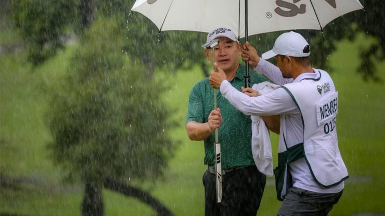 Battles over soggy fairways up as Valley leg unfolds