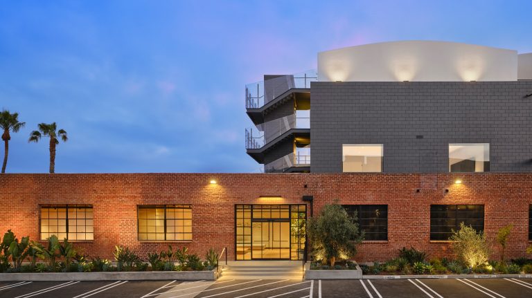 Apple Music to establish new studio space in Los Angeles