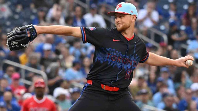 Selfless Blue Jays keep finding ways to win with walk-off sac bunt vs. Angels