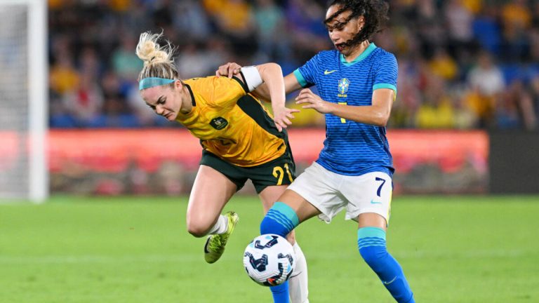 Carpenter to ply her trade with English powerhouse on four-year deal