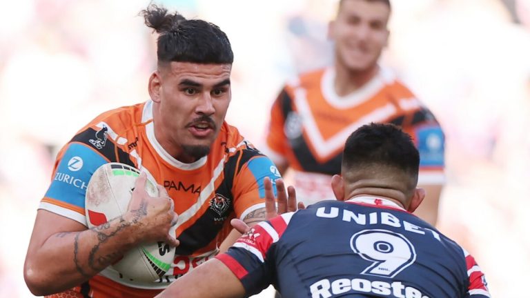 Benji blasts ‘unfair’ media after Tigers roll Roosters, Turbo becomes Roy Kent as Bennett enters spoon zone