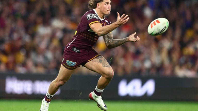 Lockyer pinpoints Broncos’ problem with Walsh, nearly 90 players in limbo as contracts dry up