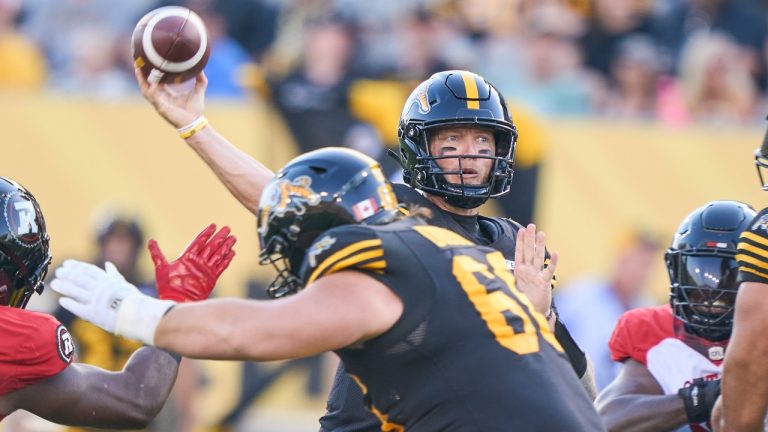 Mitchell’s late TD pass rallies Tiger-Cats to home win over Redblacks