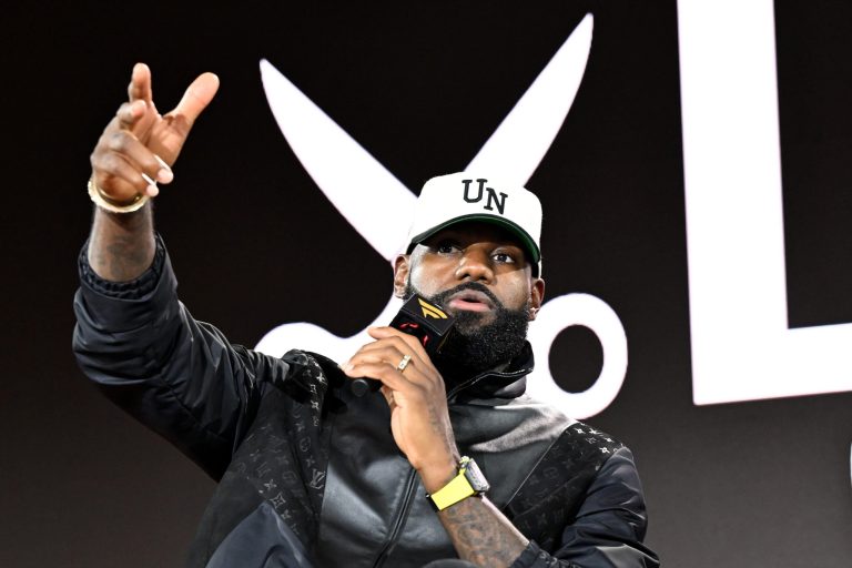LeBron James Responds To Photo Of Him At Cavaliers’ Facility