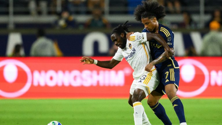 Paintsil scores two goals to lead Galaxy over Whitecaps