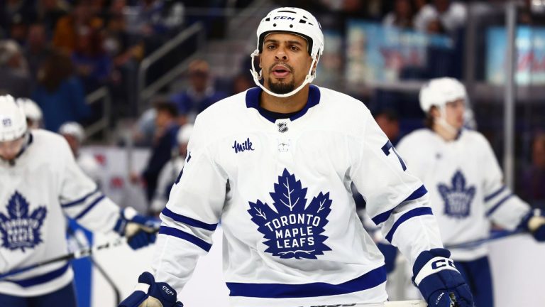 Maple Leafs trade Ryan Reaves to Sharks for Henry Thrun
