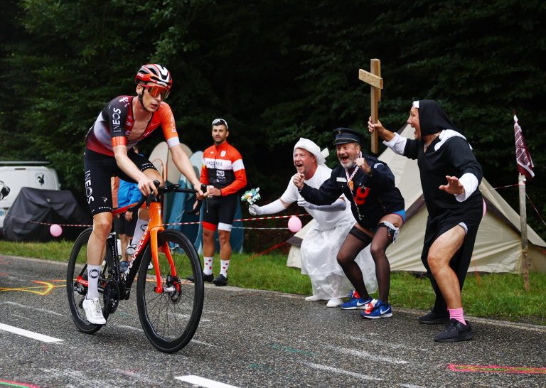 Thymen Arensman wins Tour de France Stage 19