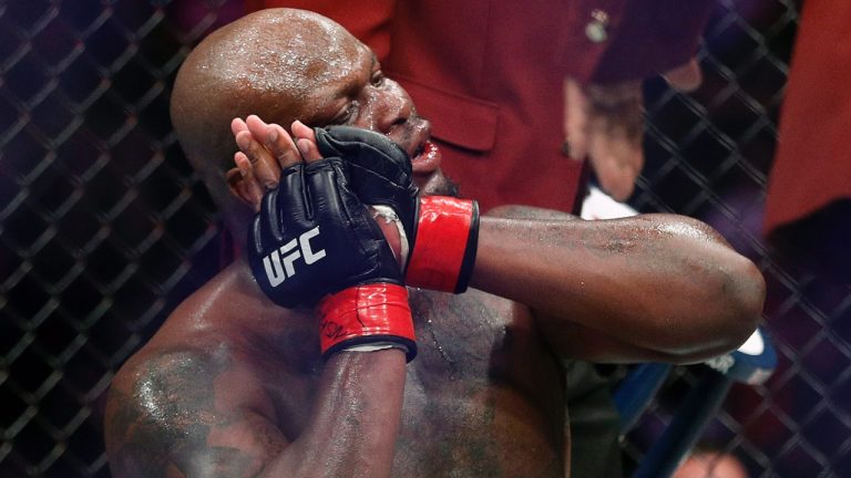 Derrick Lewis finishes Tallison Teixeira in under one minute at UFC Nashville