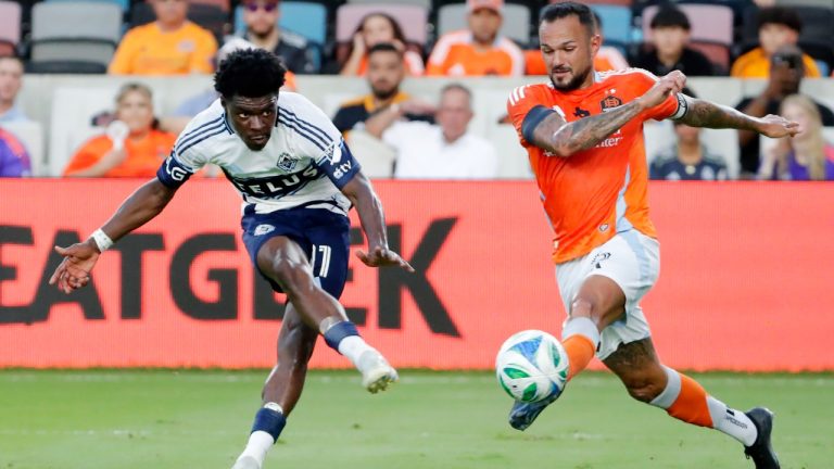 Whitecaps cruise past Dynamo after early goal
