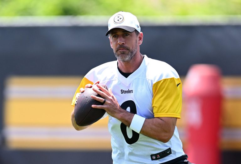 Aaron Rodgers Shows Off New Steelers Threads