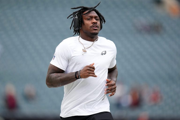 A.J. Brown Turns Heads With Elite Footwork In Workout Video