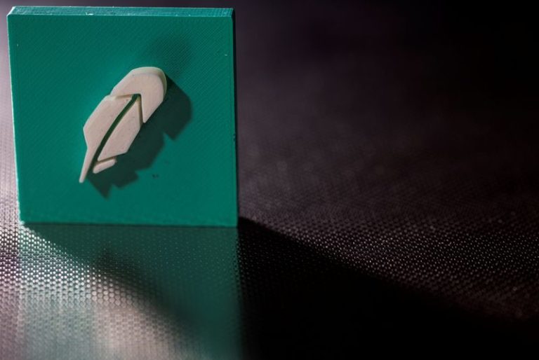 Florida AG probes Robinhood Crypto over claims of low-cost trading