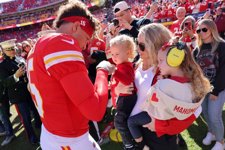 Patrick Mahomes’ wife Brittany Mahomes shares daughter Sterling Skye’s hilarious “hard work” update in latest IG post