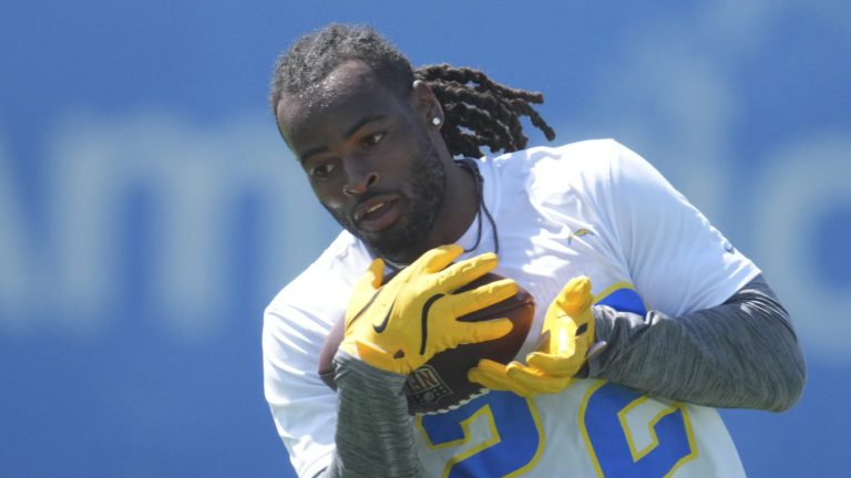 Chargers RB Najee Harris injured in fireworks incident