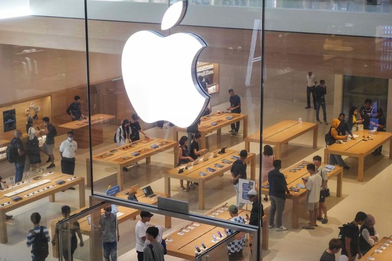 What Analysts Think of Apple Stock Ahead of Earnings