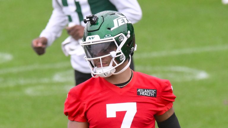 Jets hit turbulence with potentially calamitous injury