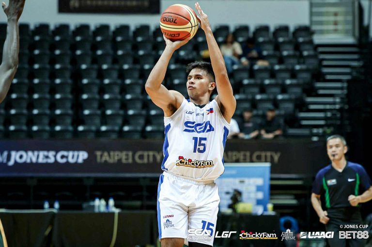 Kiefer Ravena returns as Strong Group routs Australia