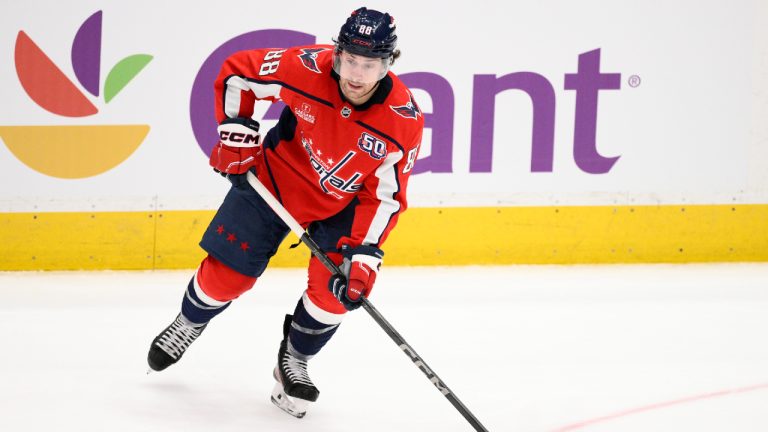 Oilers sign forward Andrew Mangiapane to two-year deal