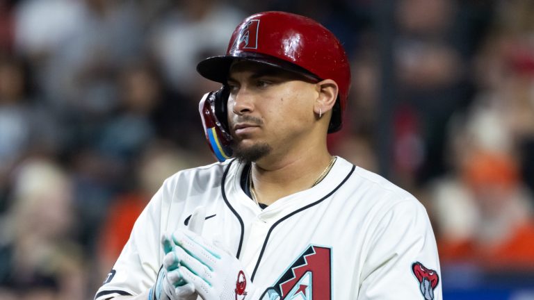Mariners get needed power bat from Diamondbacks