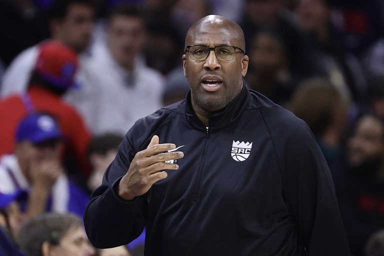 Nets Coach Gushes About Mike Brown