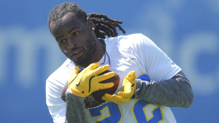 Najee Harris news could change Chargers’ backfield plans