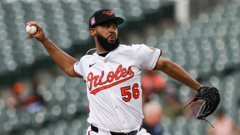 Orioles, Blue Jays pull off unique trade during doubleheader