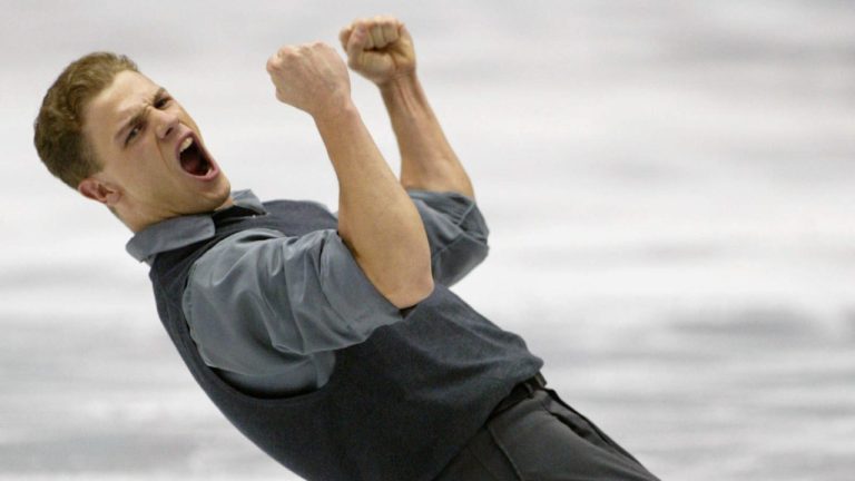 Olympic figure skating champion Pelletier joins Stars as assistant coach