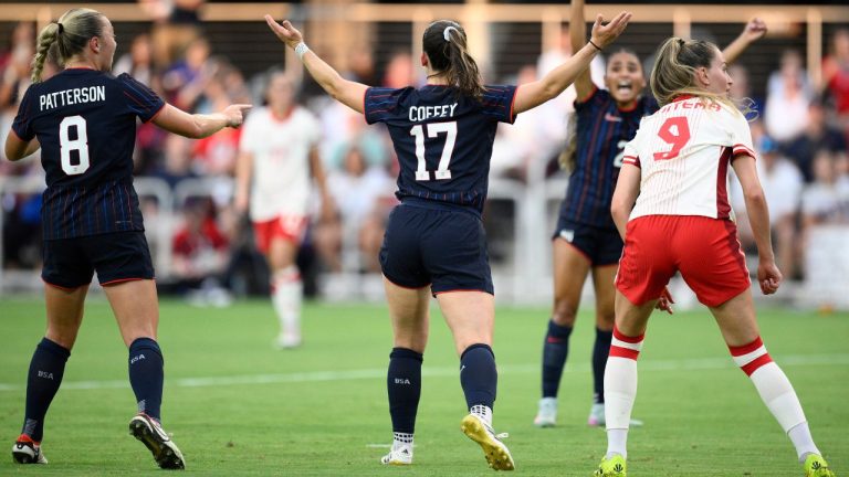 U.S. women cruise to comfortable win over Canada in soccer friendly