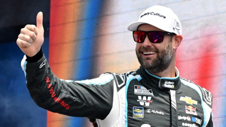 Shane van Gisbergen wins pole for Xfinity Series race in Chicago