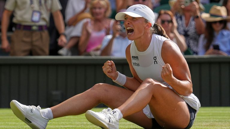 Wimbledon: Iga Swiatek surprised by historic Wimbledon title as Amanda Anisimova is ‘frozen by nerves’ | Tennis News