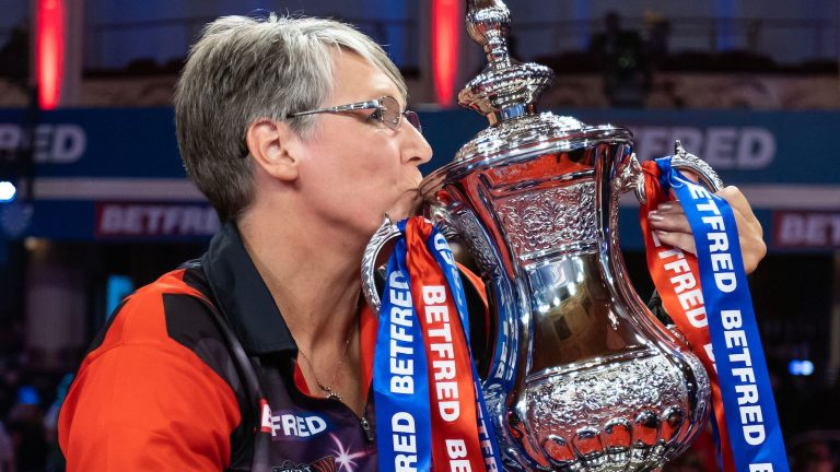 Women’s World Matchplay: Lisa Ashton stuns Beau Greaves and beats Fallon Sherrock in final-leg thriller to win Blackpool title | Darts News