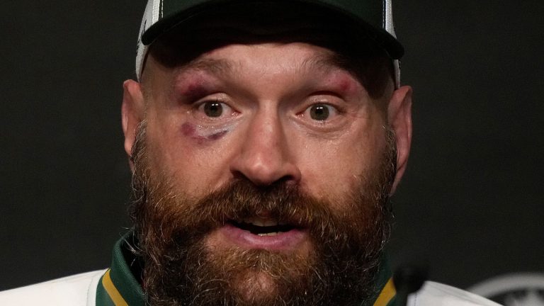 Tyson Fury says undisputed heavyweight king Oleksandr Usyk knows only he can beat him | Boxing News