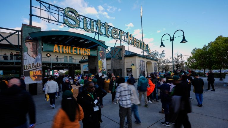Blue Jays look to keep rolling vs. Athletics in Sacramento