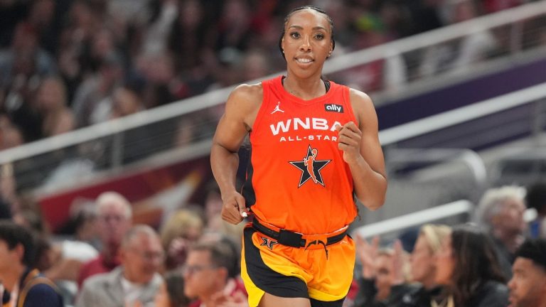 Kayla Thornton out for the season with knee injury