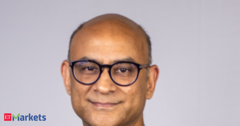 Zerodha’s new mutual fund has 40% exposure in golds & bonds. CEO Vishal Jain explains why