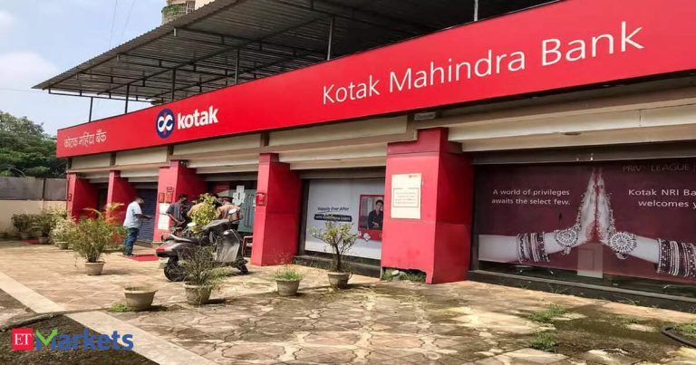 OppenheimerFunds sells Kotak Mahindra Bank’s shares for Rs 2,035 cr