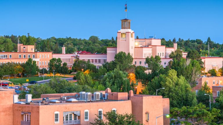 10 Cheap, Beautiful Places To Retire