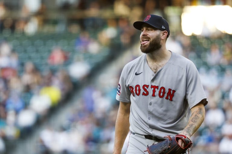 Lucas Giolito tries to deliver Red Sox sweep of Astros