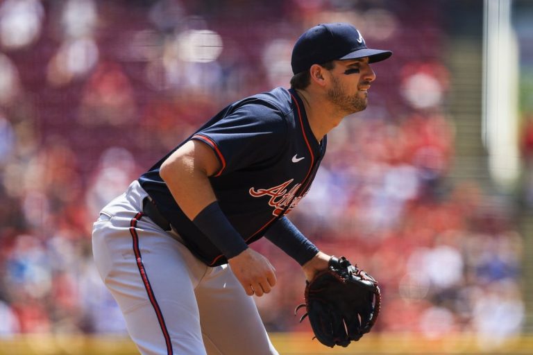 Braves 3B Austin Riley exits game with lower abdominal pain
