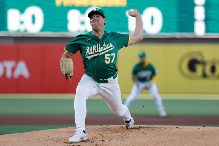 A’s earn third win in a row while handing D-backs sixth straight loss