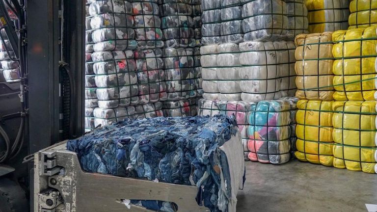 US second-hand clothing exports help combat waste, boost Guatemala’s economy
