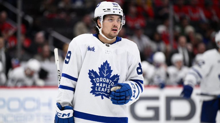 Maple Leafs, Nick Robertson set numbers for arbitration filing