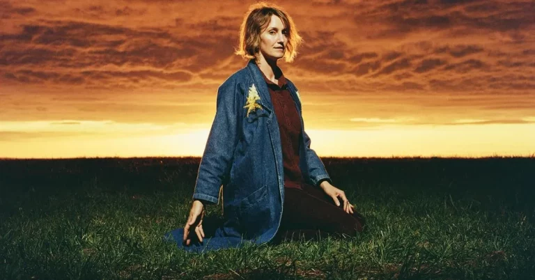 Joan Shelley Announces New Album ‘Real Warmth’, Shares New Song ‘Everybody’