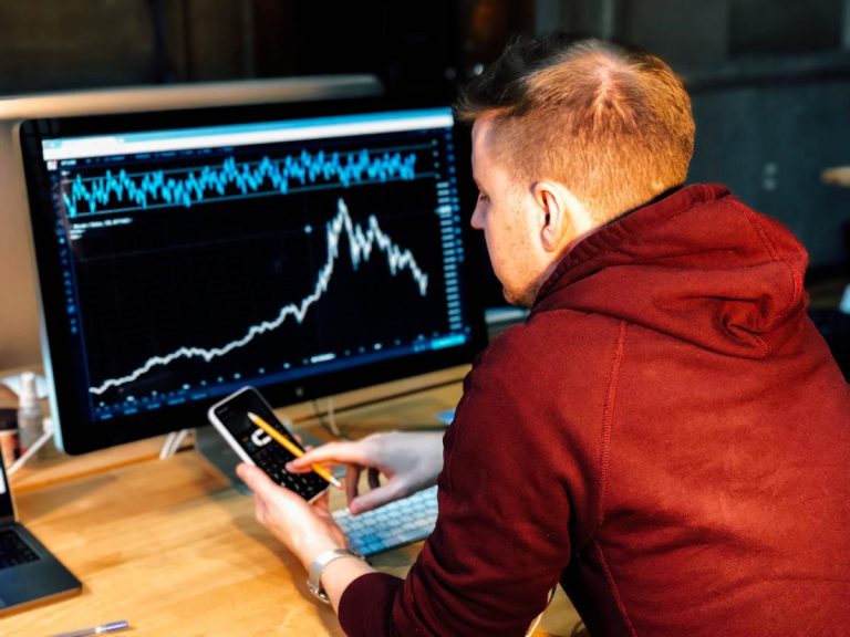 Jim Cramer Notes “CoreWeave Was Good”