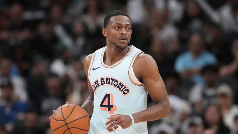 Report: De’Aaron Fox agrees to four-year, $229M extension with Spurs