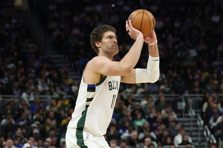 Brook Lopez Has Decided On His Jersey Number With Clippers
