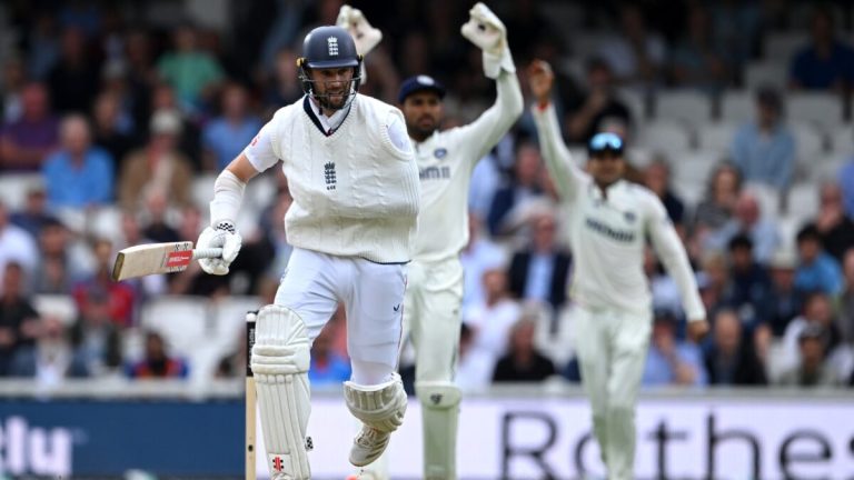 One-armed Woakes’ batting bravery all in vain as India clinch Test cliffhanger after England choke