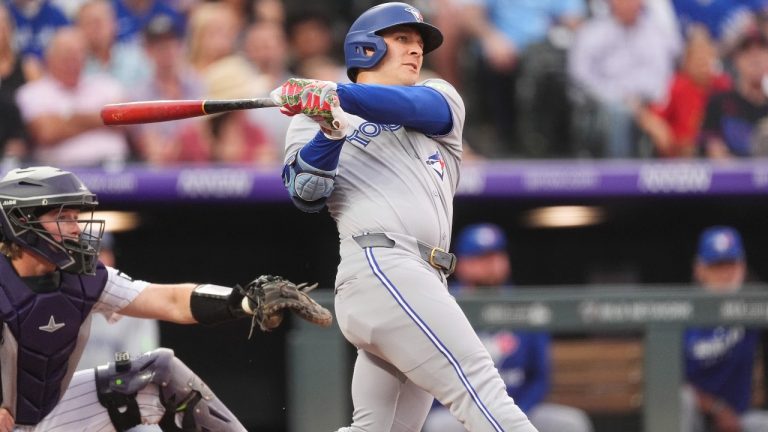Blue Jays bats continue to crush in thumping of Rockies